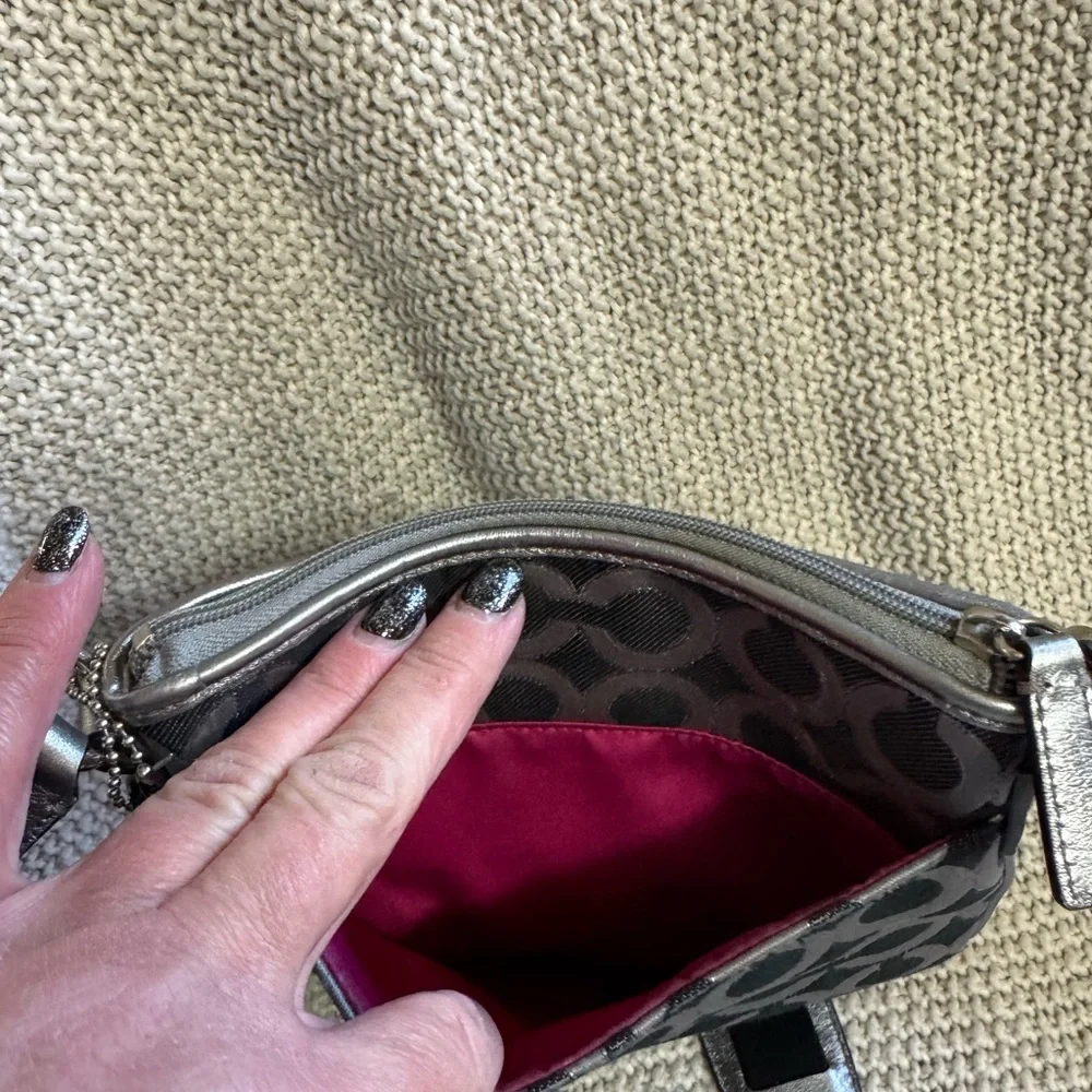 Coach‎ Julia Op Art Swingpack crossbody bag